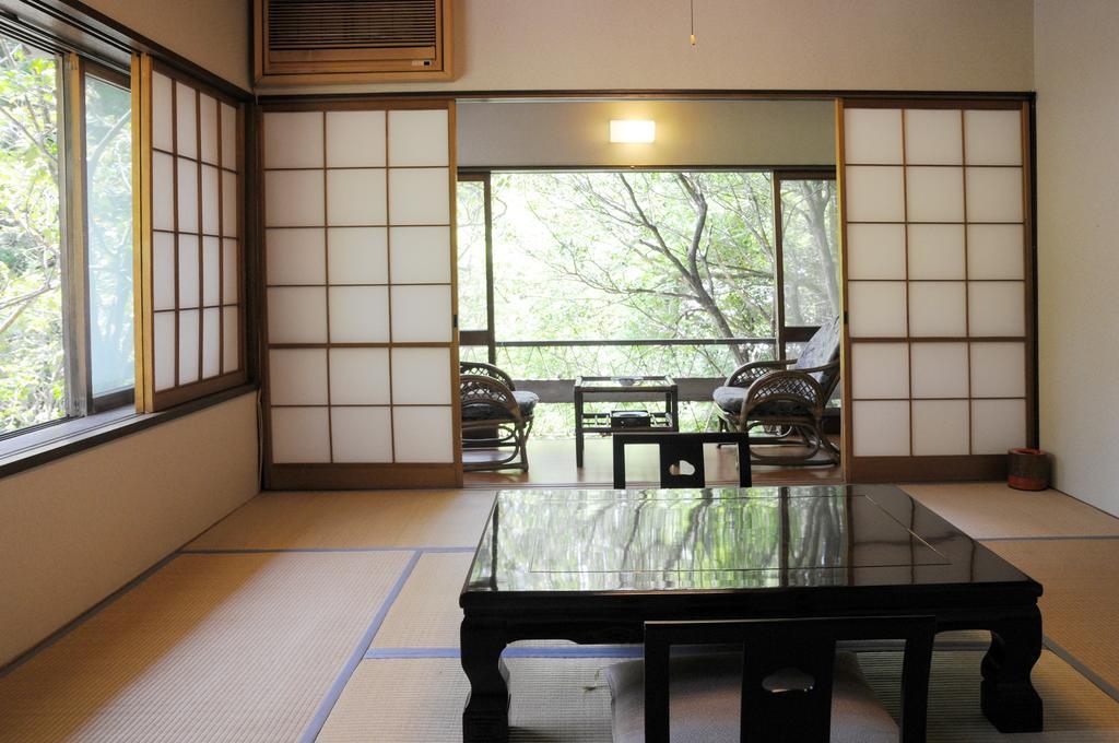 Choseikan Fujieda Rum bild
